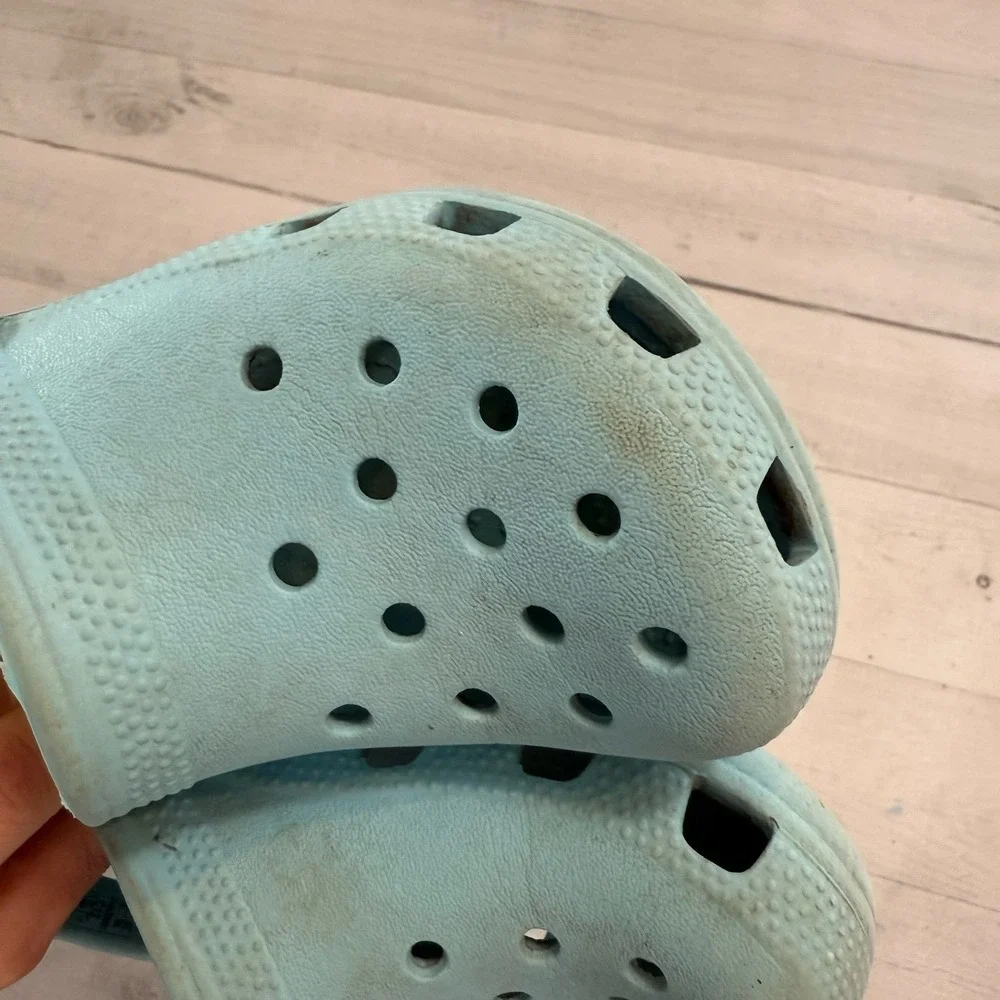 Crocs classic slip‎ on clogs light blue child size 12
